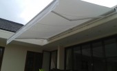 Retractable Awning-Villa Putih1